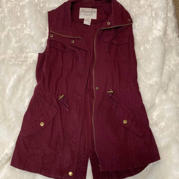 Burgundy utility vest - Picture 1 of 4